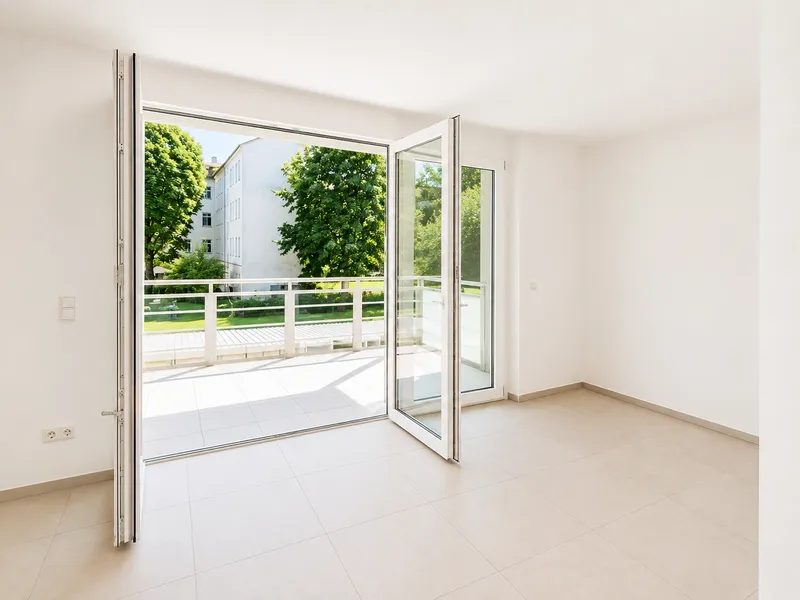 Großzügige 4-Zimmer Wohnung Blick in den grünen Innenhof — photo 1